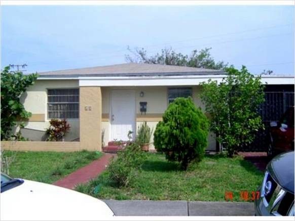 1,778 sq.ft. Duplex-fourplex home, Miami, Florida